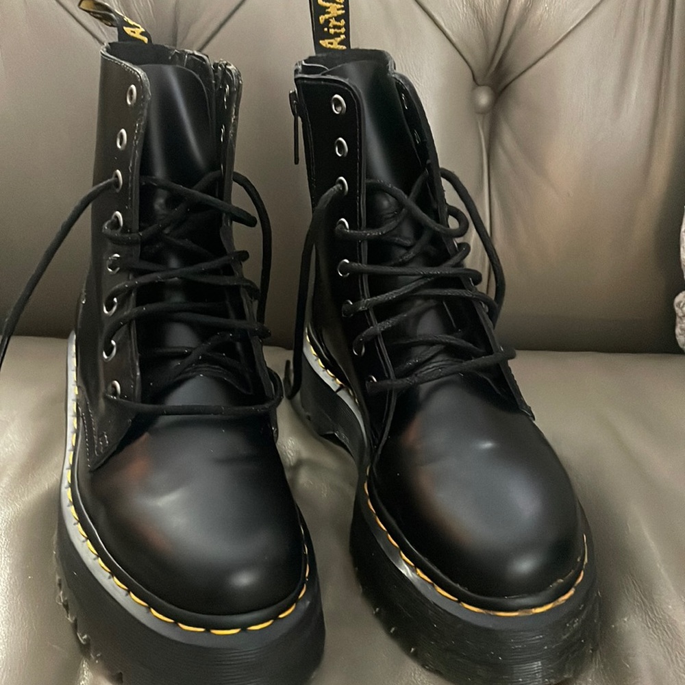 Dr Marten Air Wair platforms barely worn like new